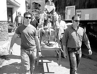 La procesin de la Dolorosa, con el ramu en primer trmino.